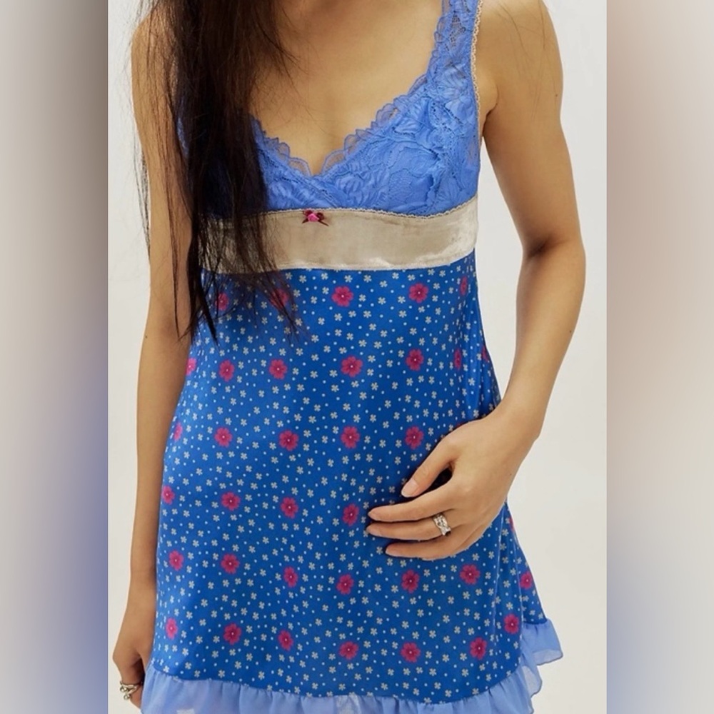 Chic Floral Blue Mini Skirt